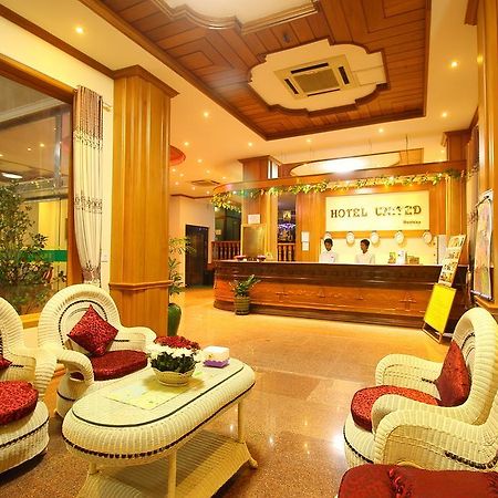Hotel United Mandalay Buitenkant foto