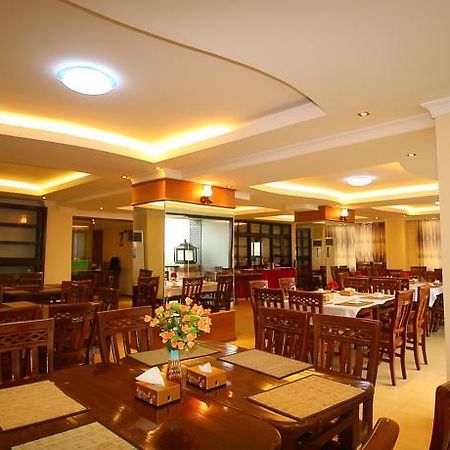 Hotel United Mandalay Buitenkant foto