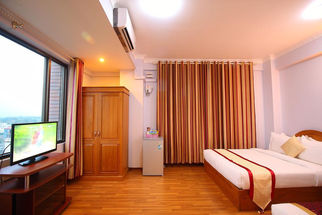 Hotel United Mandalay Buitenkant foto