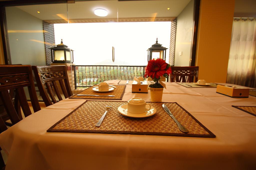 Hotel United Mandalay Buitenkant foto