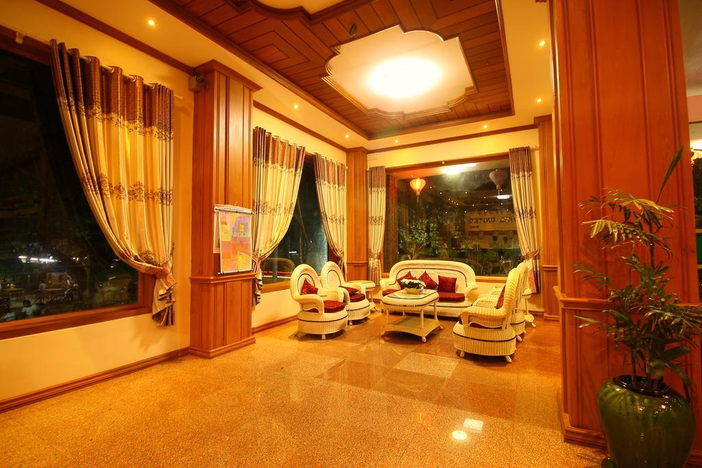 Hotel United Mandalay Buitenkant foto