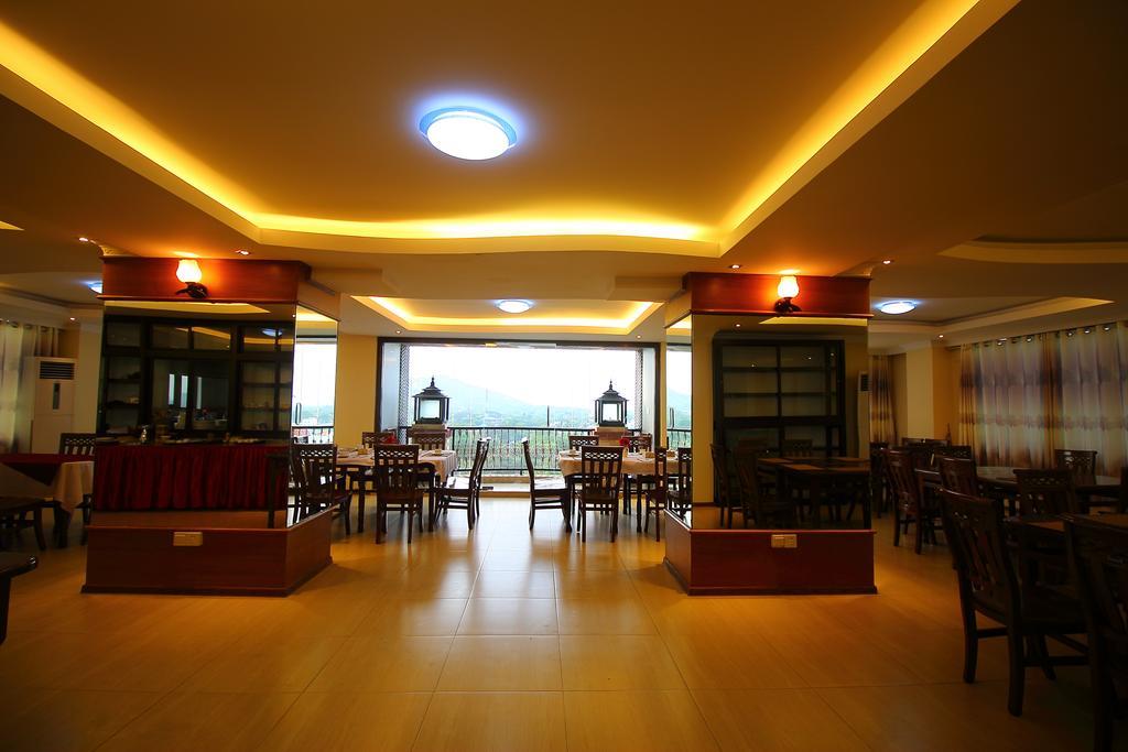 Hotel United Mandalay Buitenkant foto