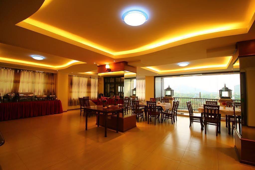 Hotel United Mandalay Buitenkant foto