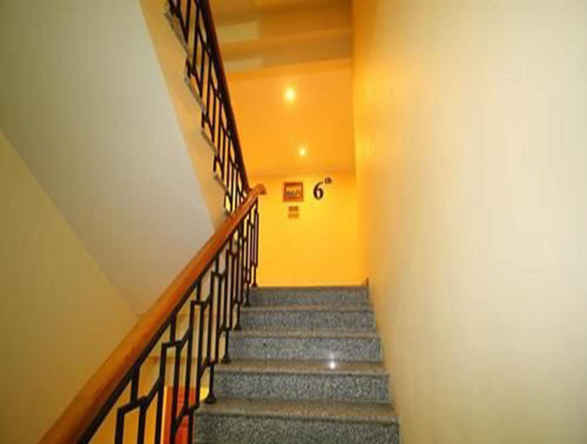 Hotel United Mandalay Buitenkant foto
