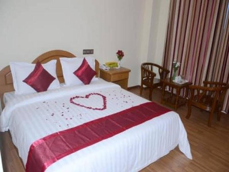 Hotel United Mandalay Buitenkant foto